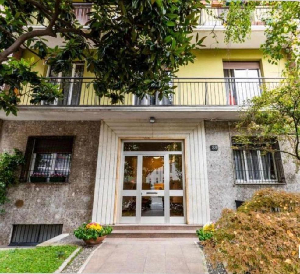 Elegante Appartamento In Zona Tortona-Solari Milan Extérieur photo