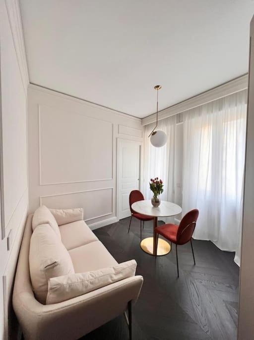 Elegante Appartamento In Zona Tortona-Solari Milan Extérieur photo