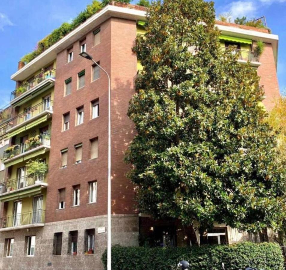 Elegante Appartamento In Zona Tortona-Solari Milan Extérieur photo